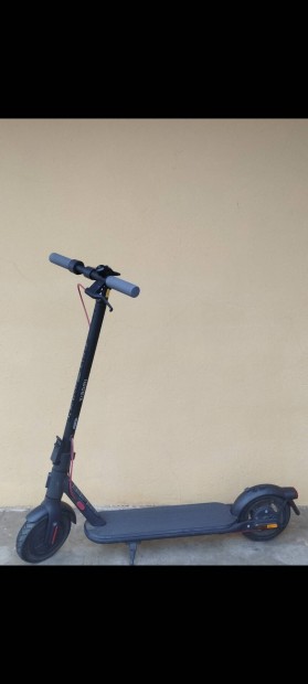 Elektromos roller(xiaomi Electric Scooter 4 lite