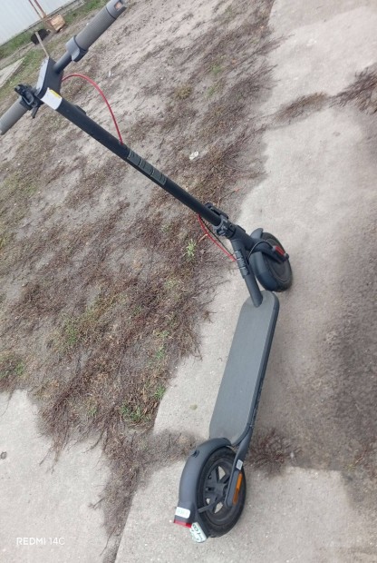 Elektromos roller xiaomi scoter 4