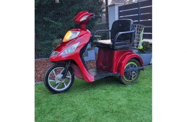 Elektromos tricikli moped robog tricikli rokkantkocsi gari kiszll