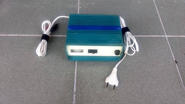 Elektron aut motor akkumultor tlt 12V 6V 3A akkutlt aksitlt