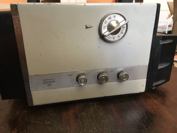 Elektronika VL100 retro szovjet kis tv