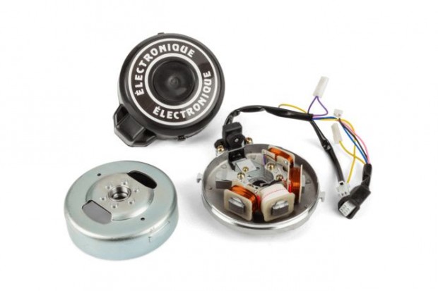 Elektronikus gy�jt�s 6 Volt Peugeot 103 SP / MV (kontaktus)