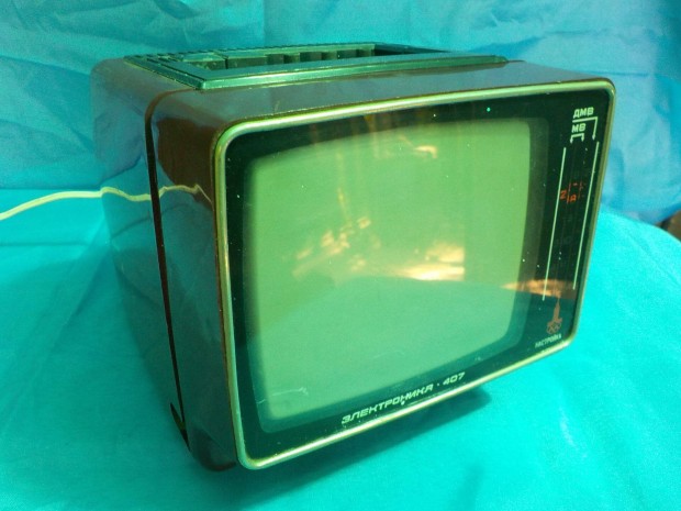 Elektronyika 407 fekete-fehér szovjet kis TV Működik!