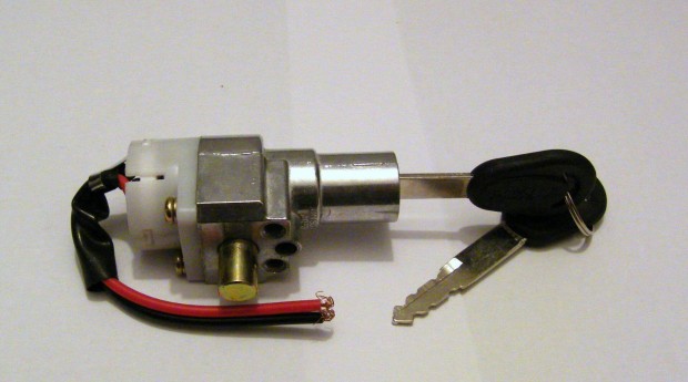 Elektros ker�kp�r, roller, robog� akku z�ras kapcsol�