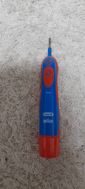 Elemes elektromos fogkefe Oral B fej s elem nlkl 