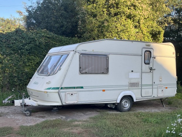 Elldis Hurricane Ex 300
