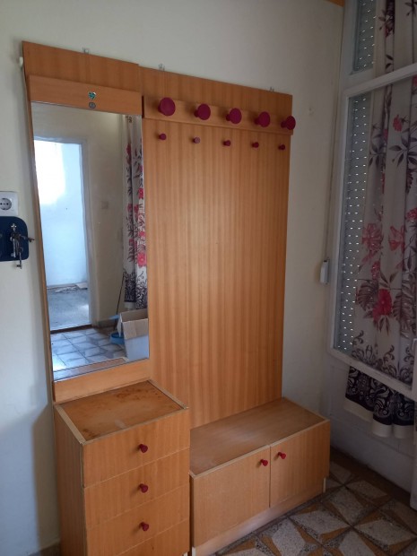 Előszoba bútor, fogas, tükör