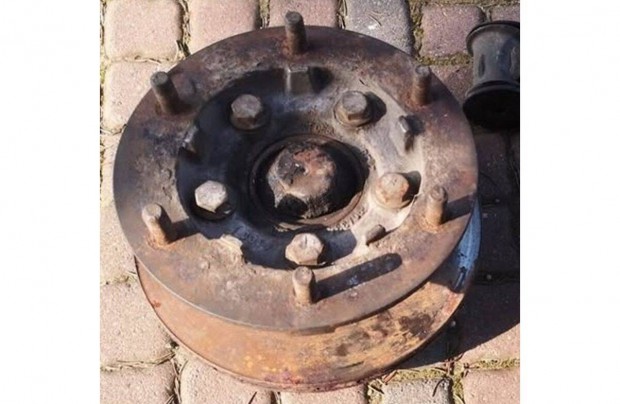 Els� ker�kagy perem duplakerekes LT-hez, Sprinterhez