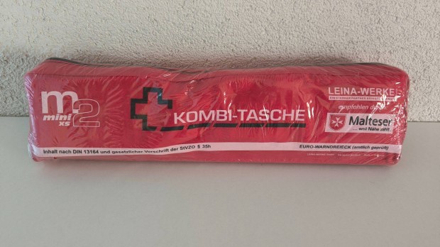 Elsősegély csomag + elakadásjelző háromszög új