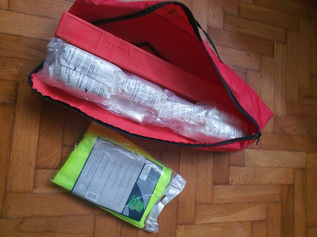 Els�seg�ly csomag aut�ba