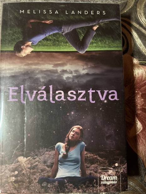 Elvlasztva Romantikus Elad 