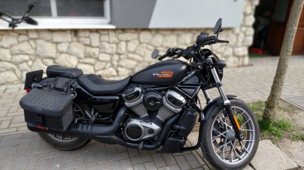 Élvezd az utat és a szelet egy Harley Davidson Nightsteer-rel!!