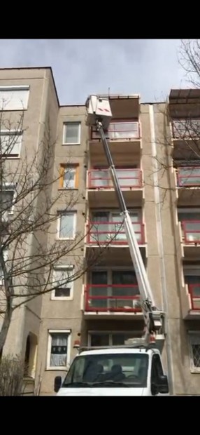 Emelőkosaras Autó Akcíósan Bérelhető