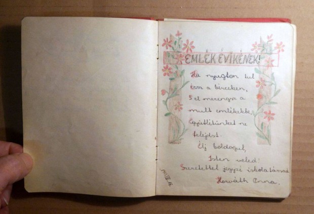 Emlékkönyv 1942-1945 Évike Budafok (egyedi) sok bejegyzés és rajz