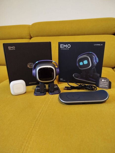 Emo AI Pet robot