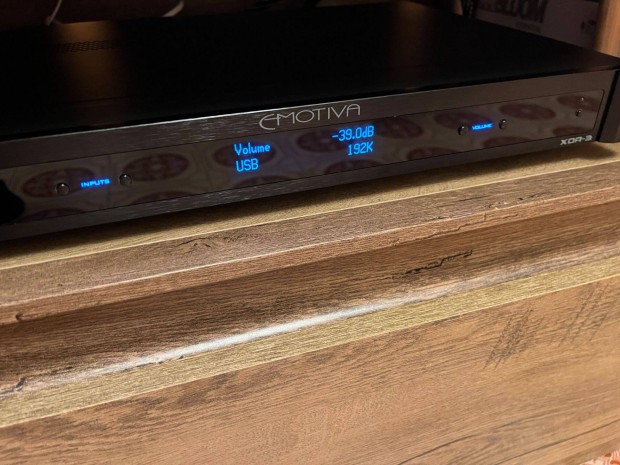 Emotiva Xda-3 Referencia DAC, előerősítő