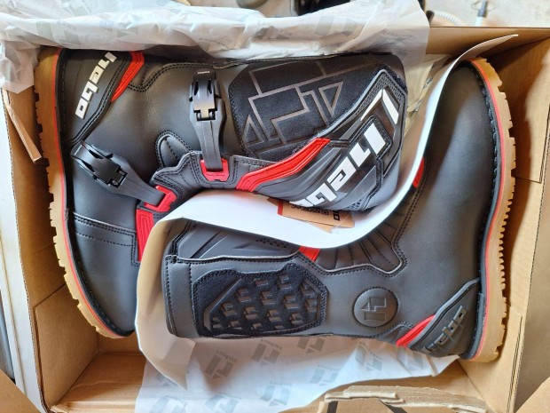 Enduro tri�l csizma