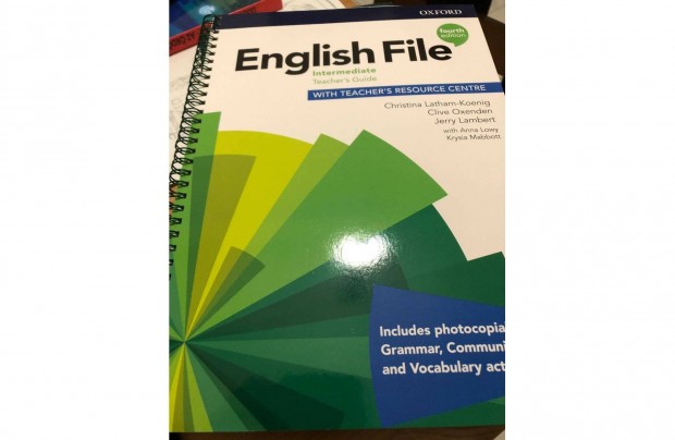 English File Intermediate Tanri kziknyv