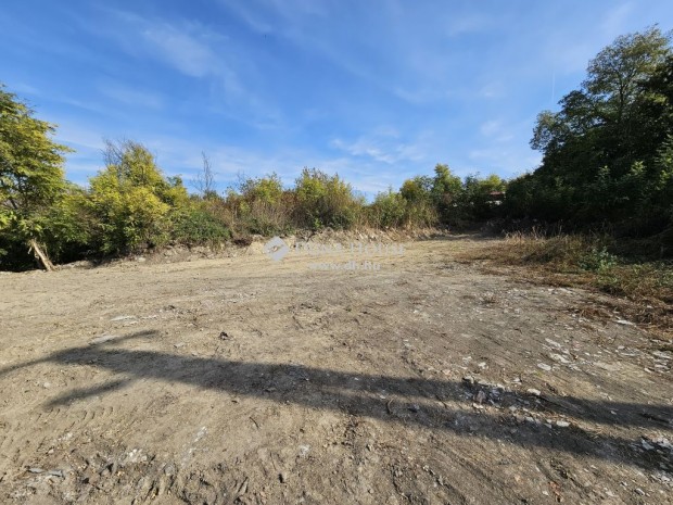 Enyingi 1547 nm-es telek elad�