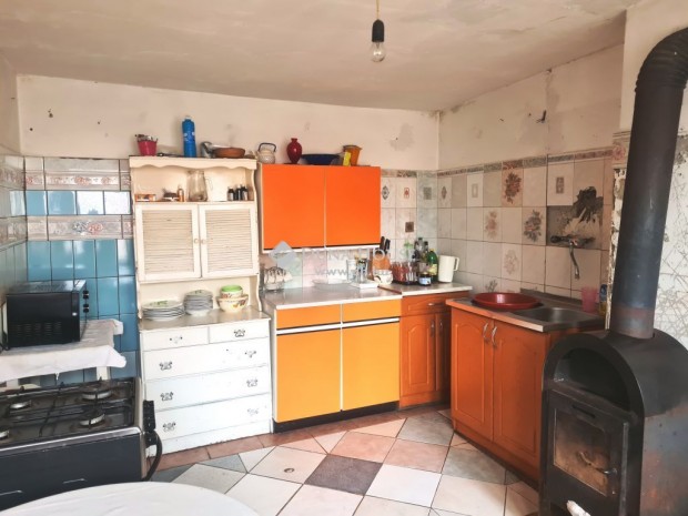 Enyingi elad� 122 nm-es h�z