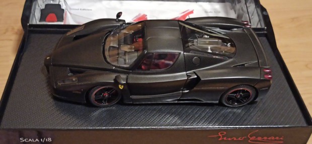 Enzo Ferrari BBR 1:18 Nagyon ritka!! karbonszálas fém modell!