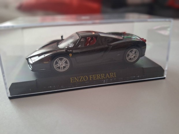 Enzo Ferrari modell 1:43