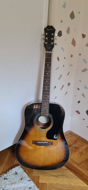 Epiphone DR-100 VS akusztikus gitár