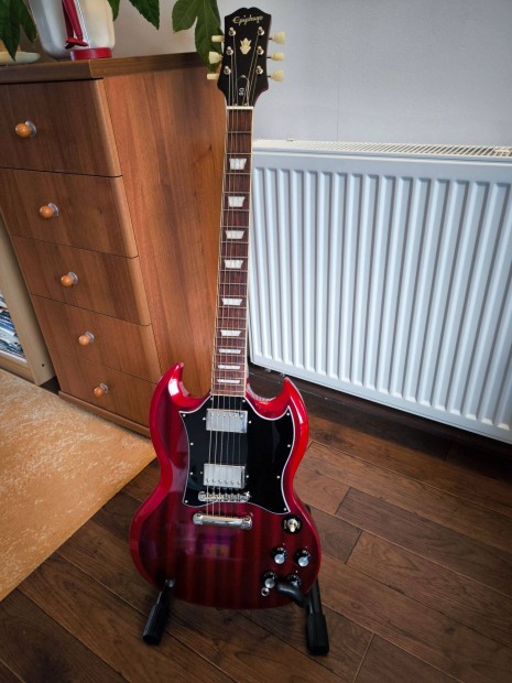 Epiphone SG Standard Cherry elektromos gitr+ kemny formatok