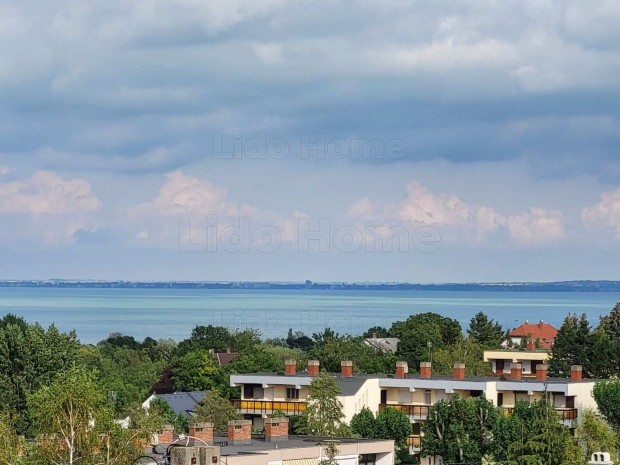 ptsi telek Balatonfred arcsi rszn, balatoni kiltssal