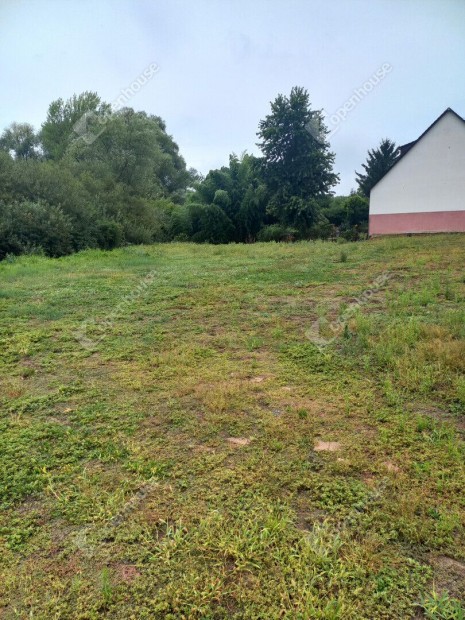 �p�t�si telek Kaposv�ron