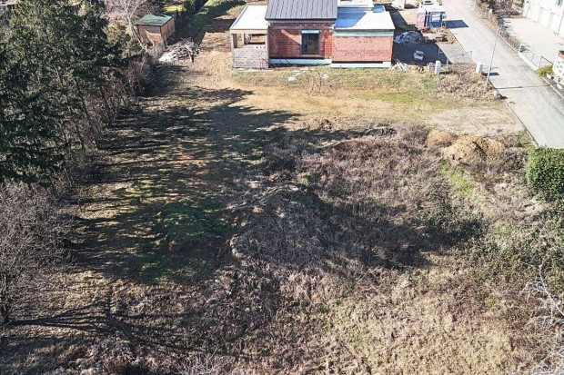 �p�t�si telek Szombathelyen,Cimbalom utc�ban!