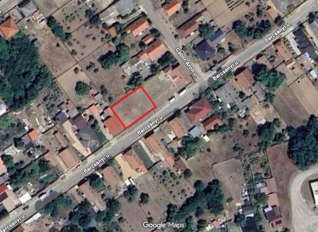 �p�t�si telek �jfeh�rt�n