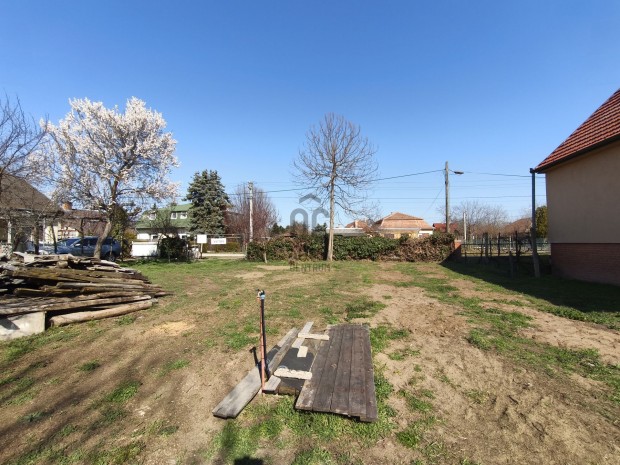 �p�tsd meg �lmaid otthon�t Pilisen