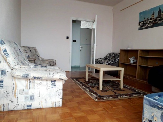 Epreskert Utcán 2 Szobás Erkélyes Lakás Eladó