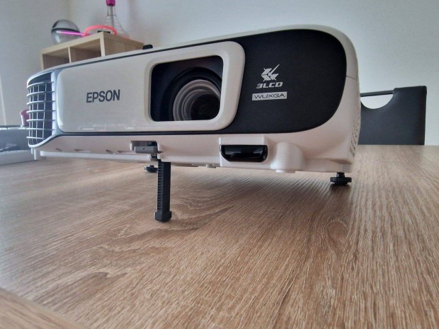 Epson EB-U42 Full-HD projektor 3600 Lumen, Foxpost egyeztets utn!