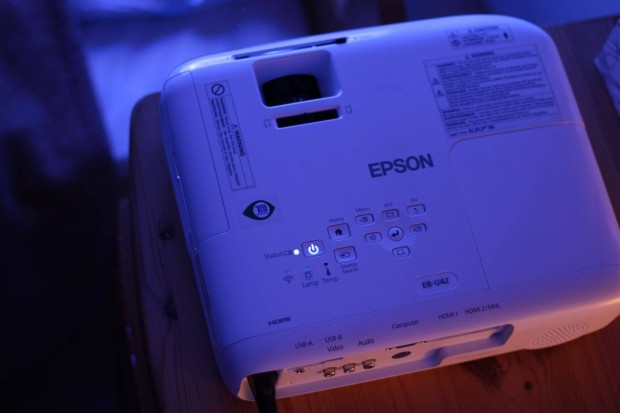 Epson EB-U42 projektor 180 lmpara. Foxpost csak egyeztets utn!!!