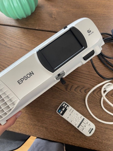 Epson EH-TW610 Full HD Projektor, Foxpost egyeztets utn!