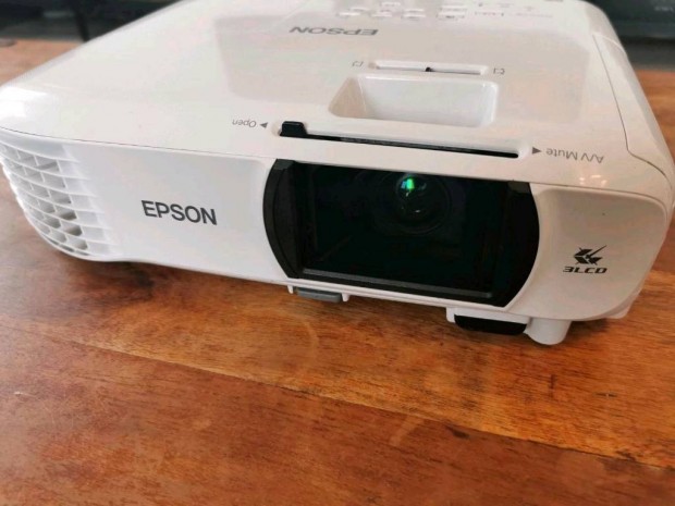 Epson EH-TW650 projektor, újszerű! 190 óra! Foxpost egyeztetés után!