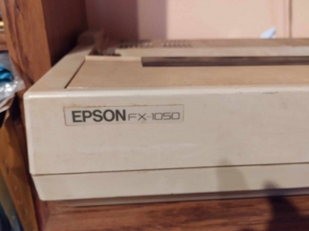 Epson FX-1050 nyomtat 3 doboz leporellval