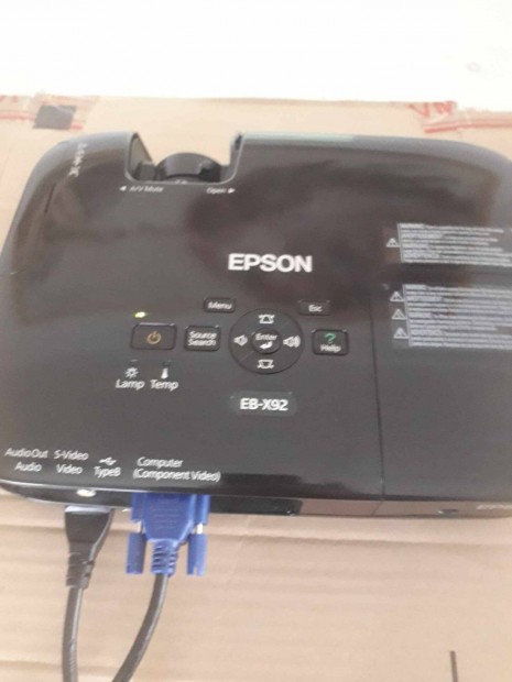 Epson eb-x92 projektor 2300ansi 975 izz tvval