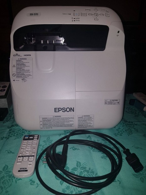 Epson ultra short kzeli vetts projektor