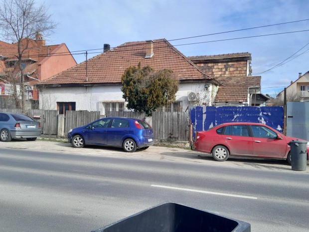 �rdi 72 nm-es h�z+104nm-es m�hely elad�