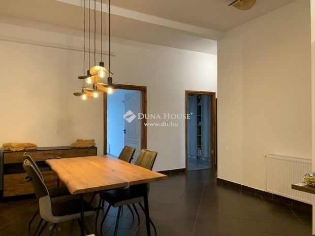 �rdi elad� 378 nm-es h�z