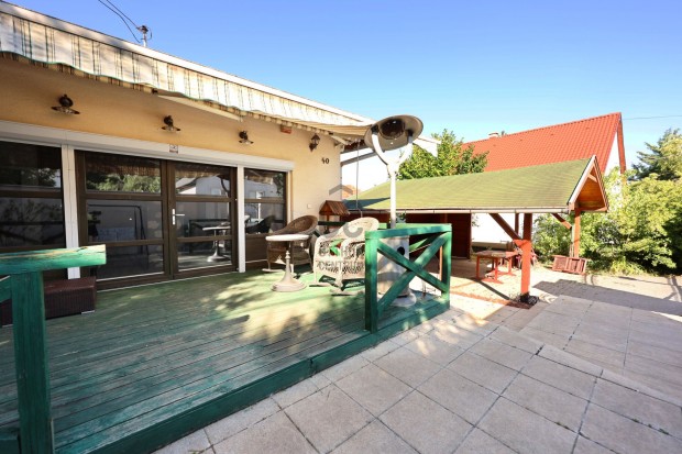 �rdi elad� t�gla csal�di h�z