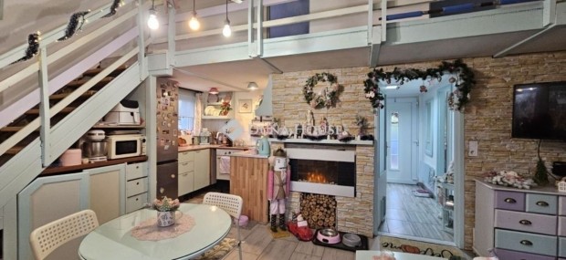 Erd�kertesi elad� 93 nm-es h�z