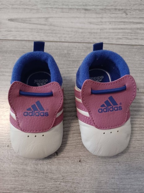 Eredeti Adidas kocsi cip 16-os