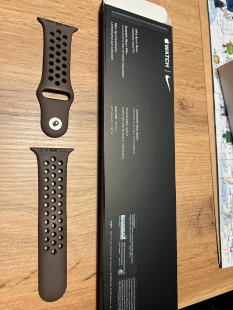 Eredeti Apple Watch Nike sportszj 44 mm barna