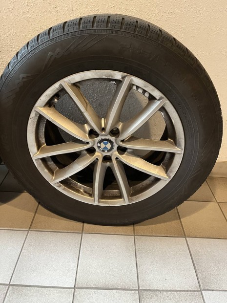 Eredeti BMW X sorozat 18" colos (5x112 8.5Jx18 ET44) felni eladó!