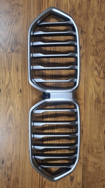 Eredeti Bmw htmaszk elad flron 2022es nem hasznlt j llapotban 