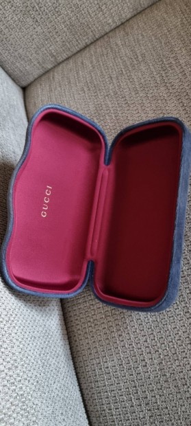Eredeti Gucci napszem�veg szem�veg tok